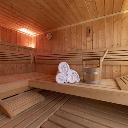 Kitzbuehel Charisma Elegant Modern Chalet *